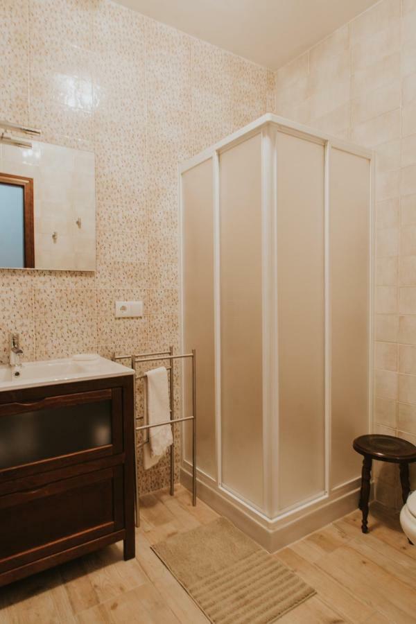 Вилла Casa Leal Ла-Пуэбла-де-лос-Инфантес Экстерьер фото